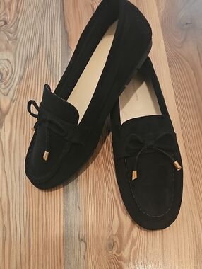 Women's Wide Black Suede Bow Loafers - Sleek Slip-On Flats